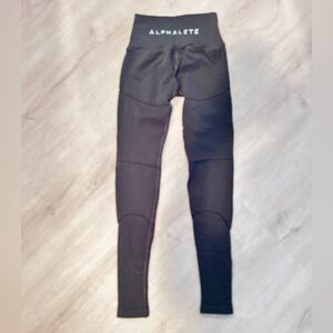 Like new, Alphalete Revival leggings size XS, charcoal